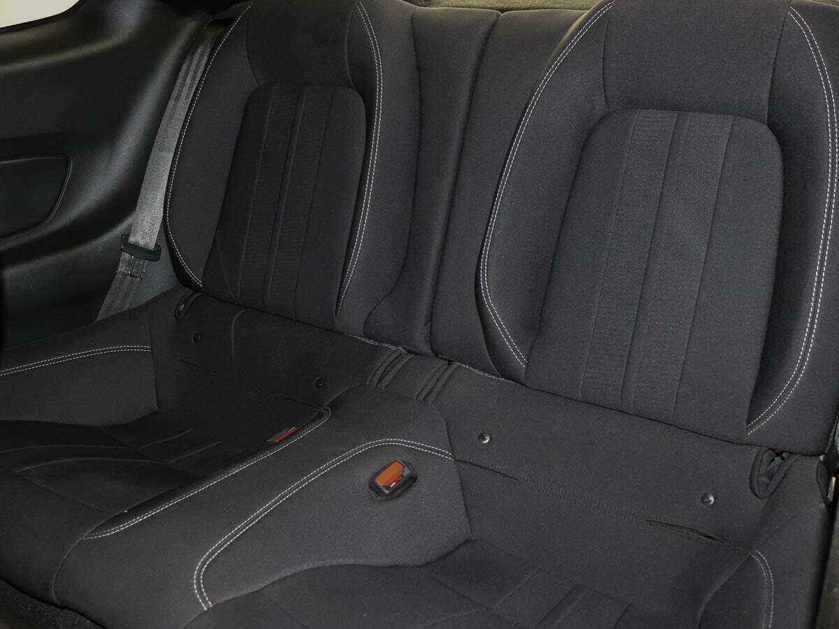Купить Ford Mustang с пробегом. Фото: #9