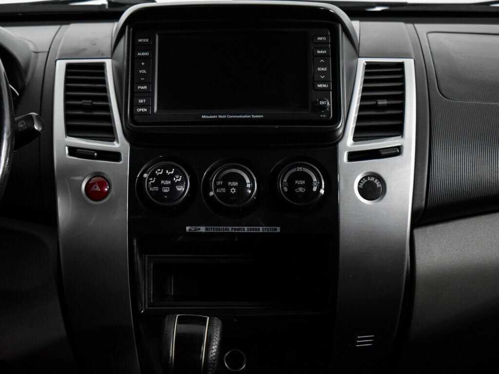 Купить Mitsubishi Pajero Sport с пробегом. Фото: #15