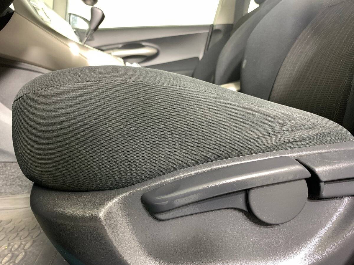 Купить Toyota Auris с пробегом. Фото: #15