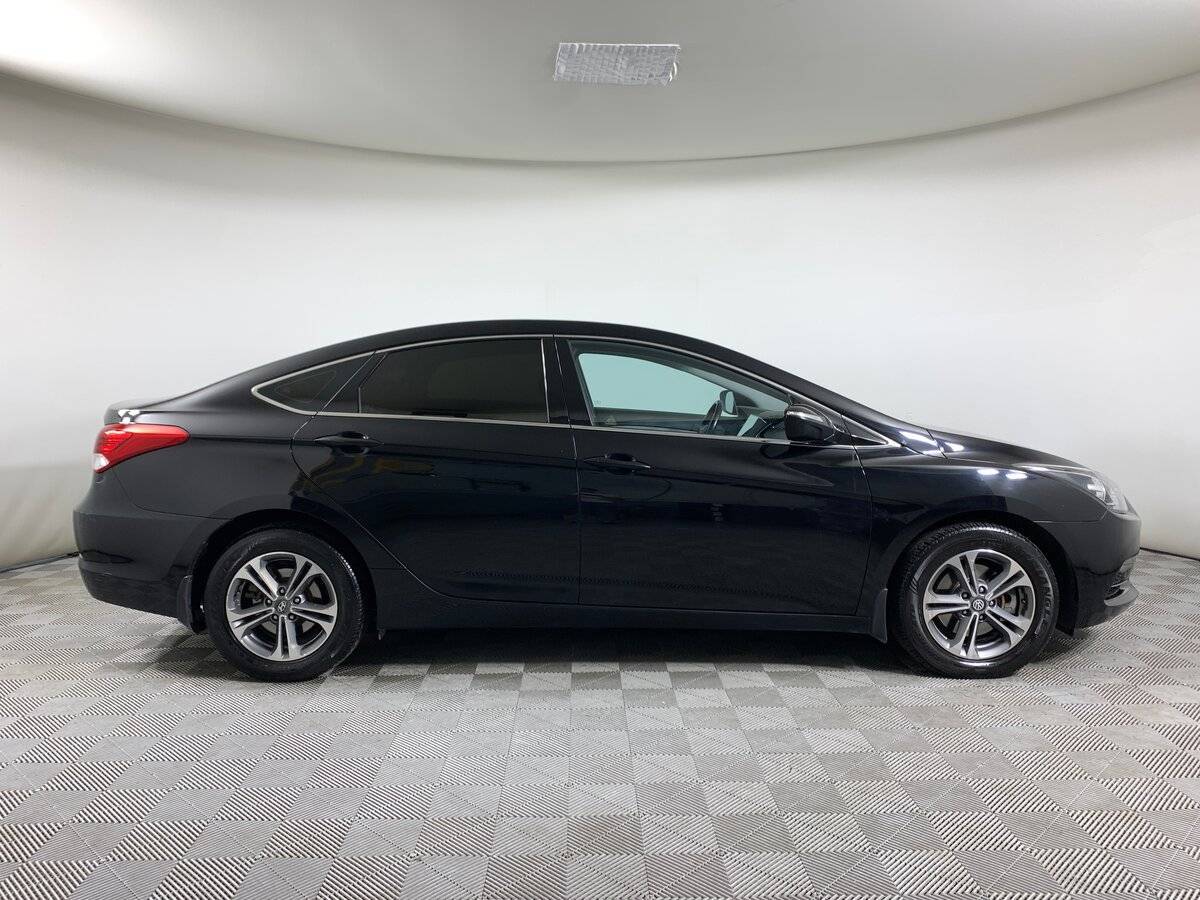 Купить Hyundai i40 с пробегом. Фото: #3