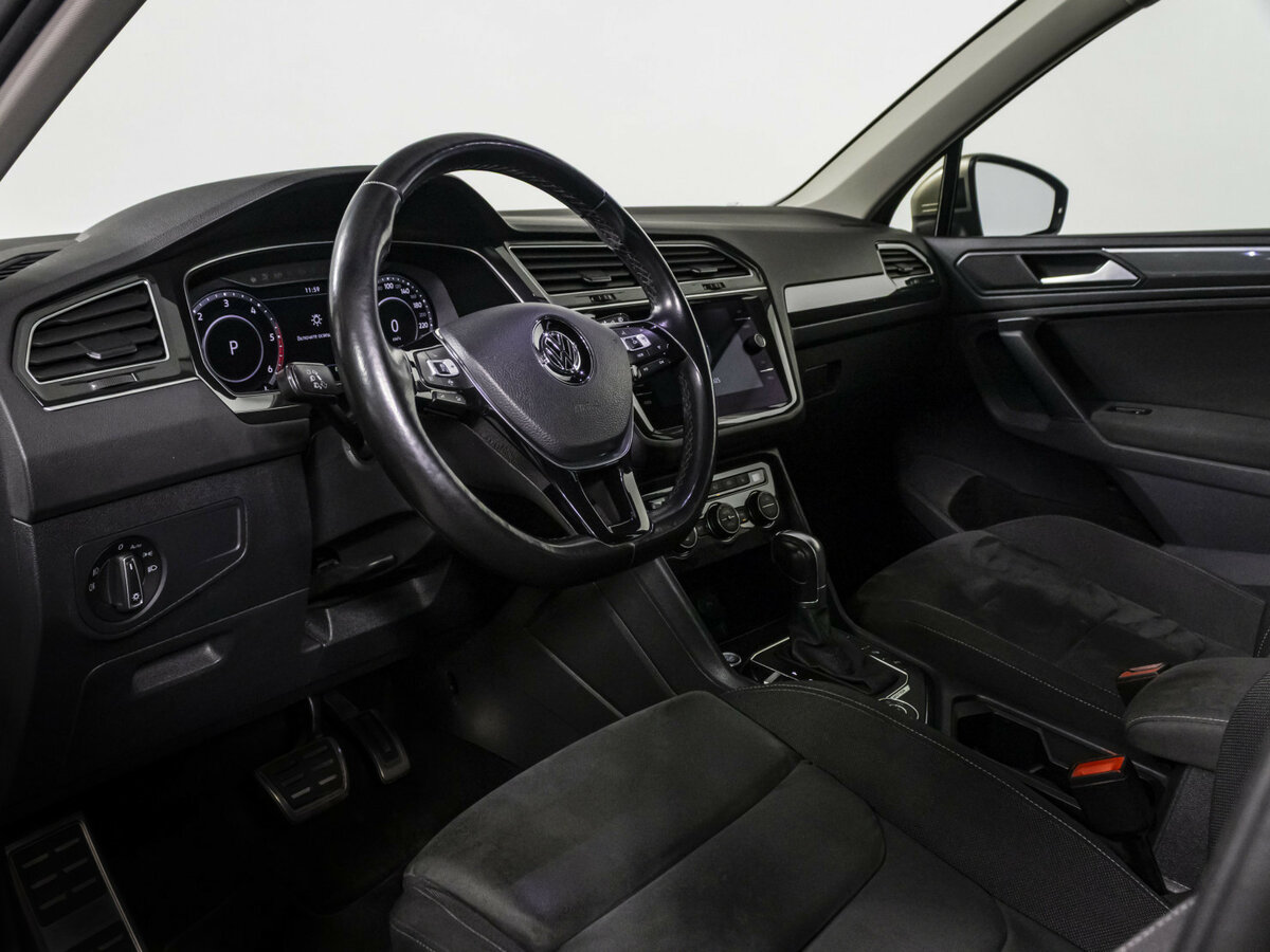 Купить Volkswagen Tiguan с пробегом. Фото: #8