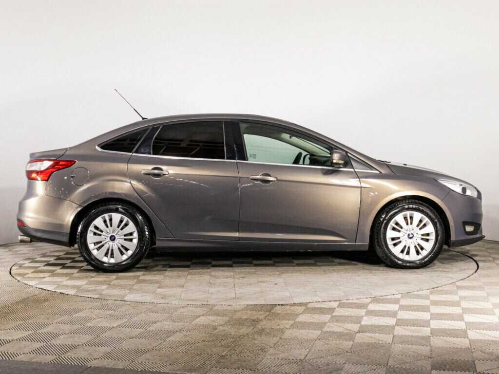 Купить Ford Focus с пробегом. Фото: #3