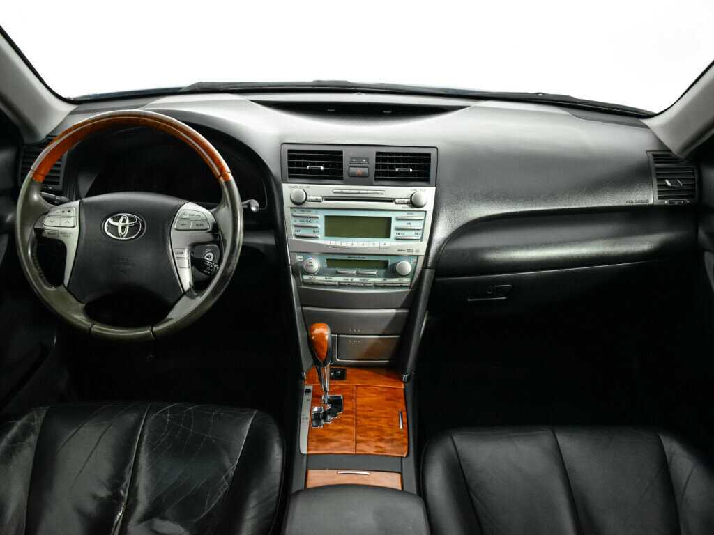 Купить Toyota Camry с пробегом. Фото: #11