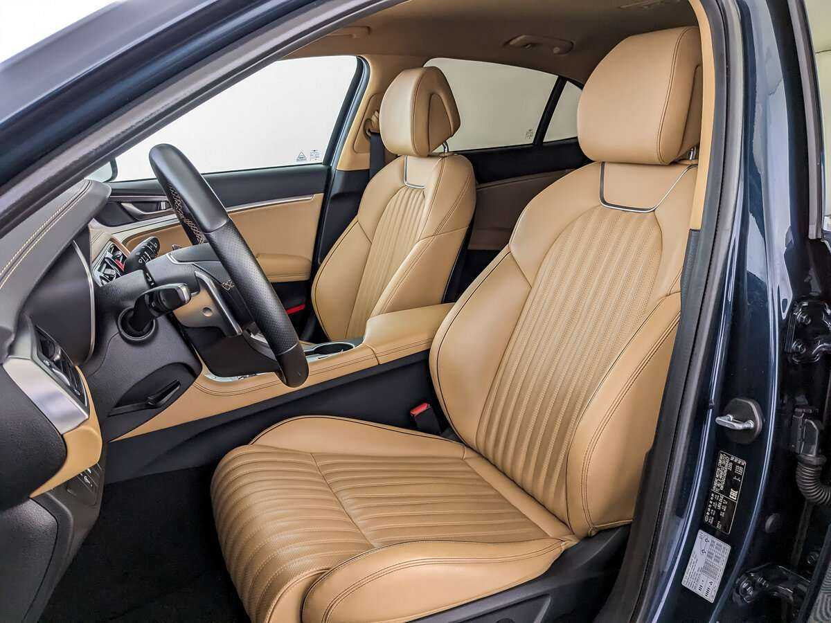 Купить Genesis G70 с пробегом. Фото: #14