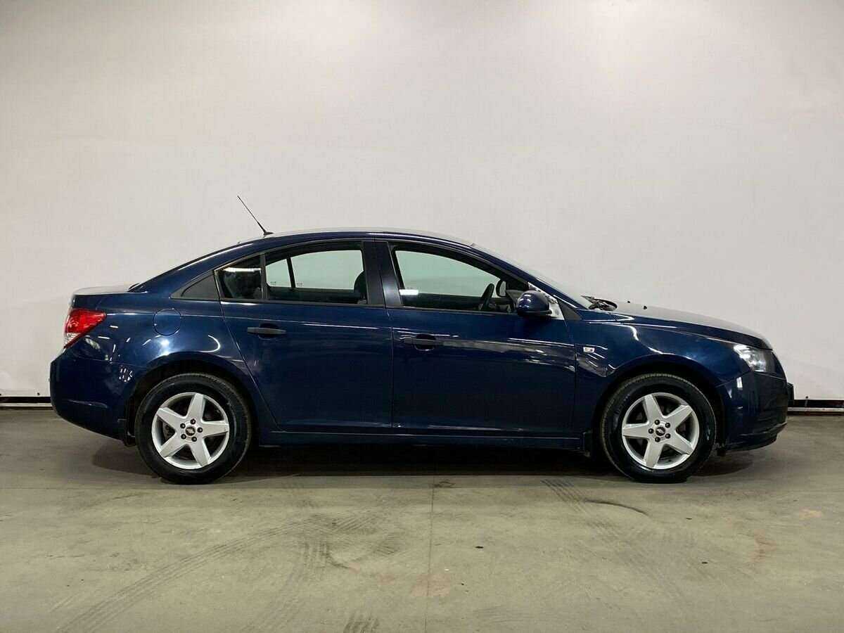 Купить Chevrolet Cruze с пробегом. Фото: #3