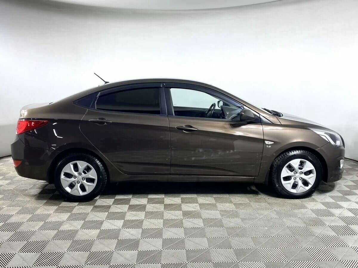 Купить Hyundai Solaris с пробегом. Фото: #3