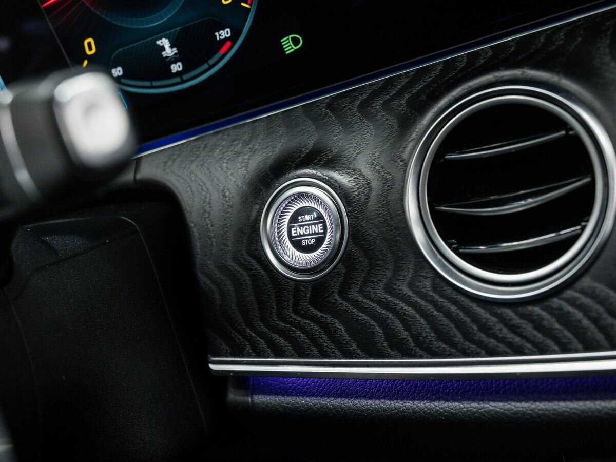 Купить Mercedes-Benz E-Класс с пробегом. Фото: #20