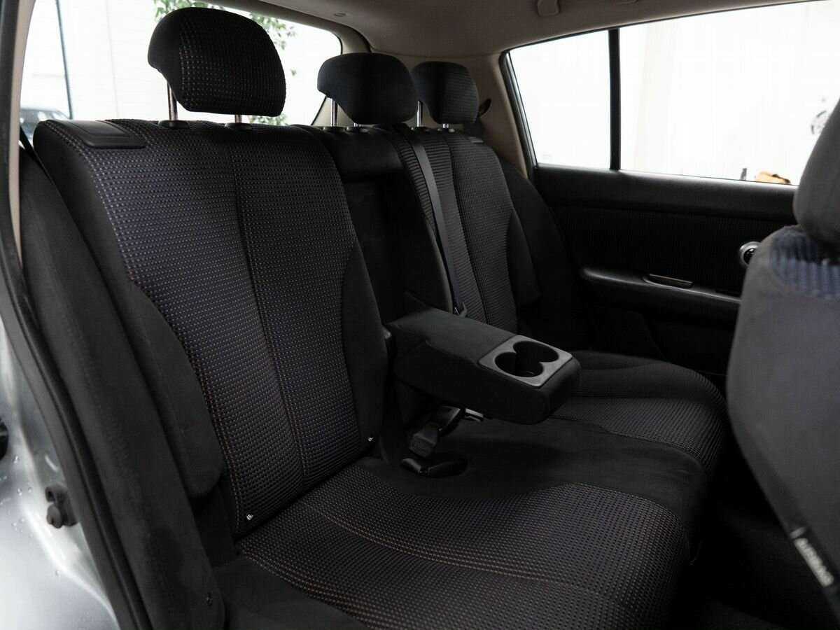 Купить Nissan Tiida с пробегом. Фото: #10