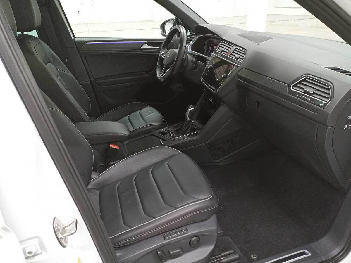 Купить Volkswagen Tiguan с пробегом. Фото: #10