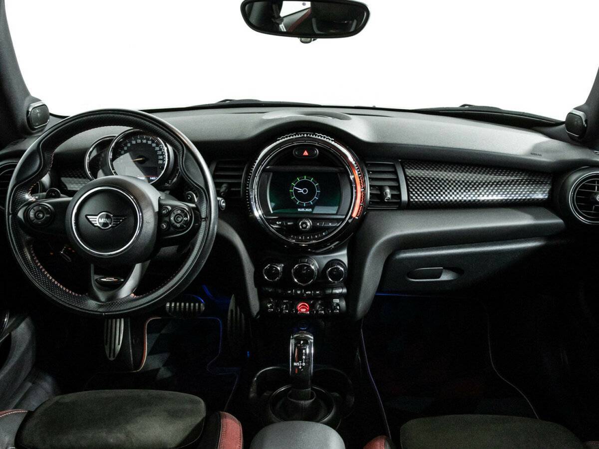 Купить Mini Hatch с пробегом. Фото: #12