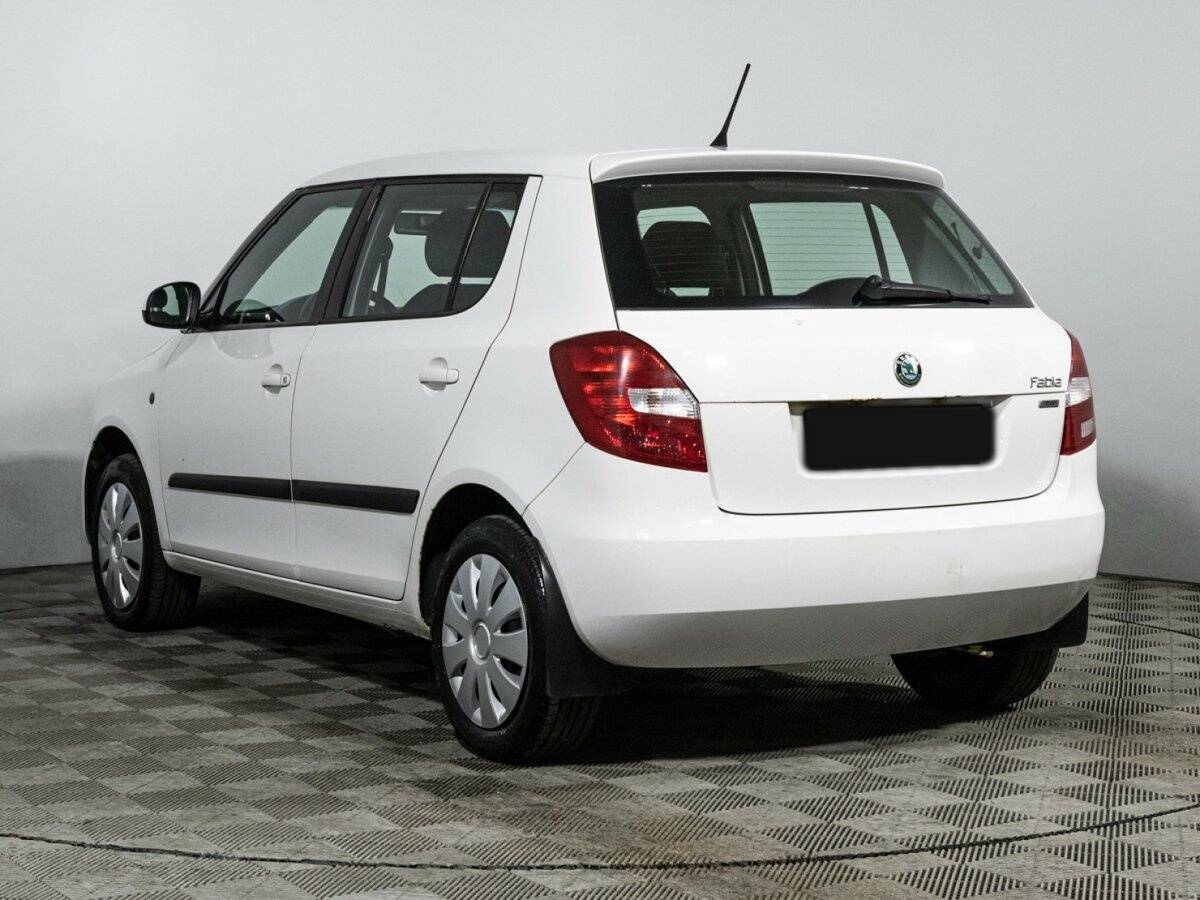 Купить Skoda Fabia с пробегом. Фото: #6