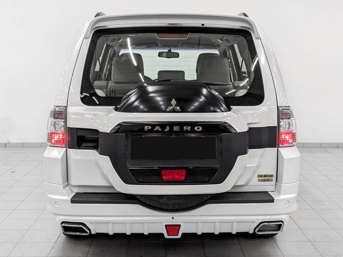 Купить Mitsubishi Pajero с пробегом. Фото: #5