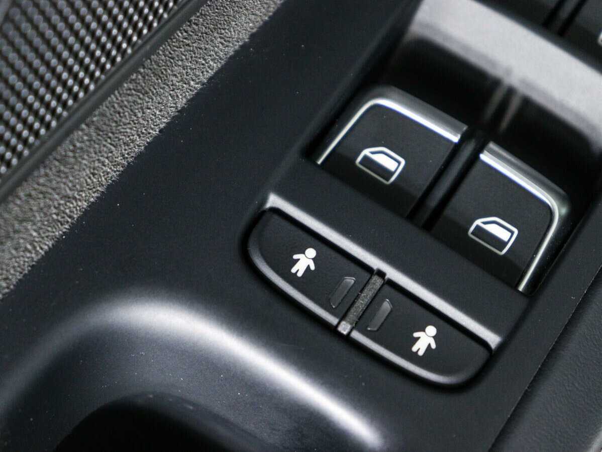 Купить Audi A8 с пробегом. Фото: #15