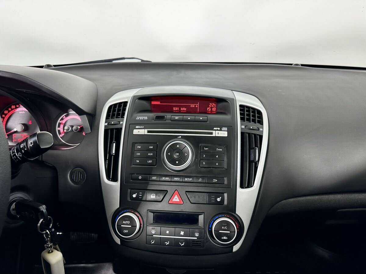 Купить Kia Ceed с пробегом. Фото: #11