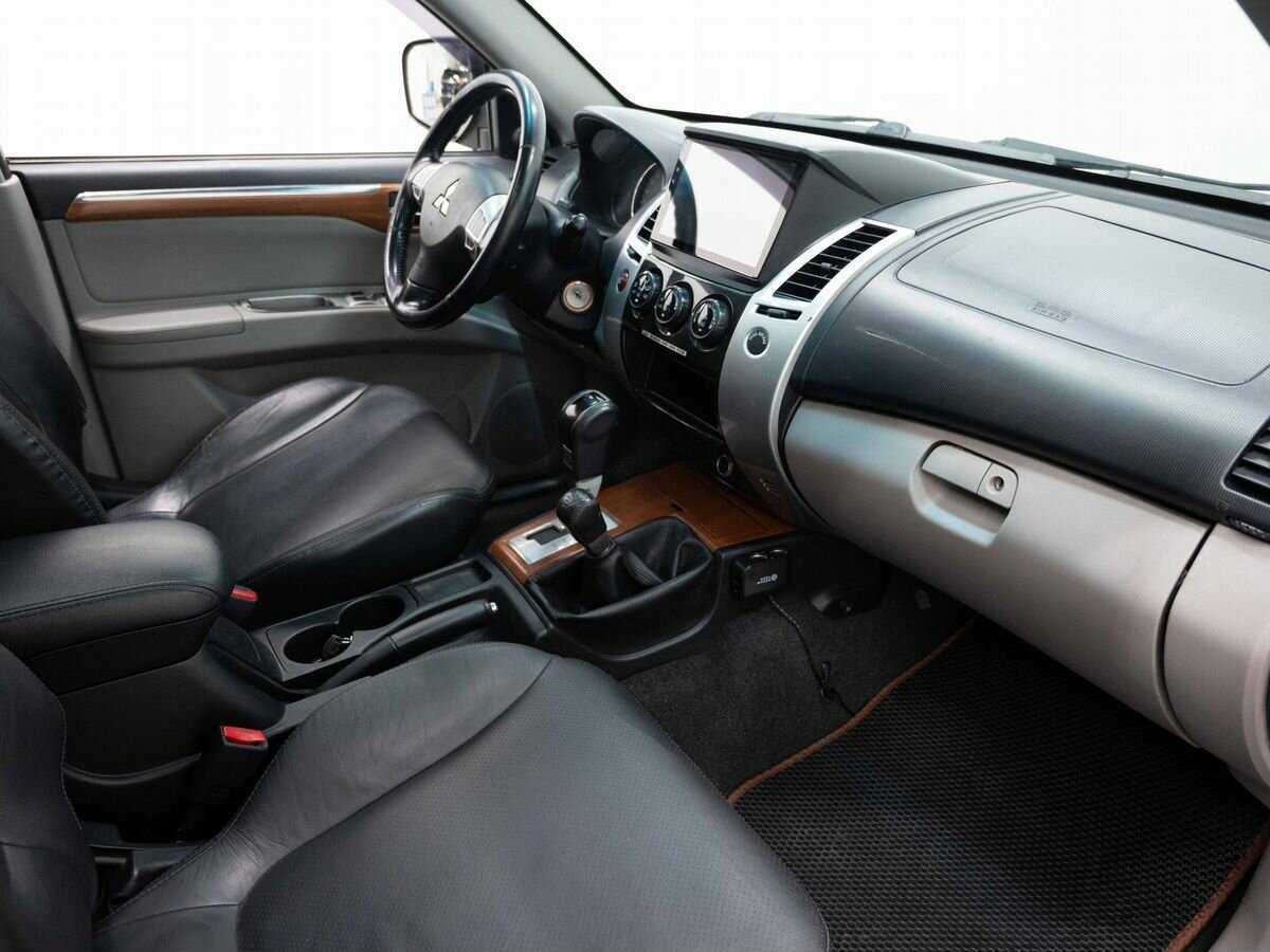 Купить Mitsubishi Pajero Sport с пробегом. Фото: #9