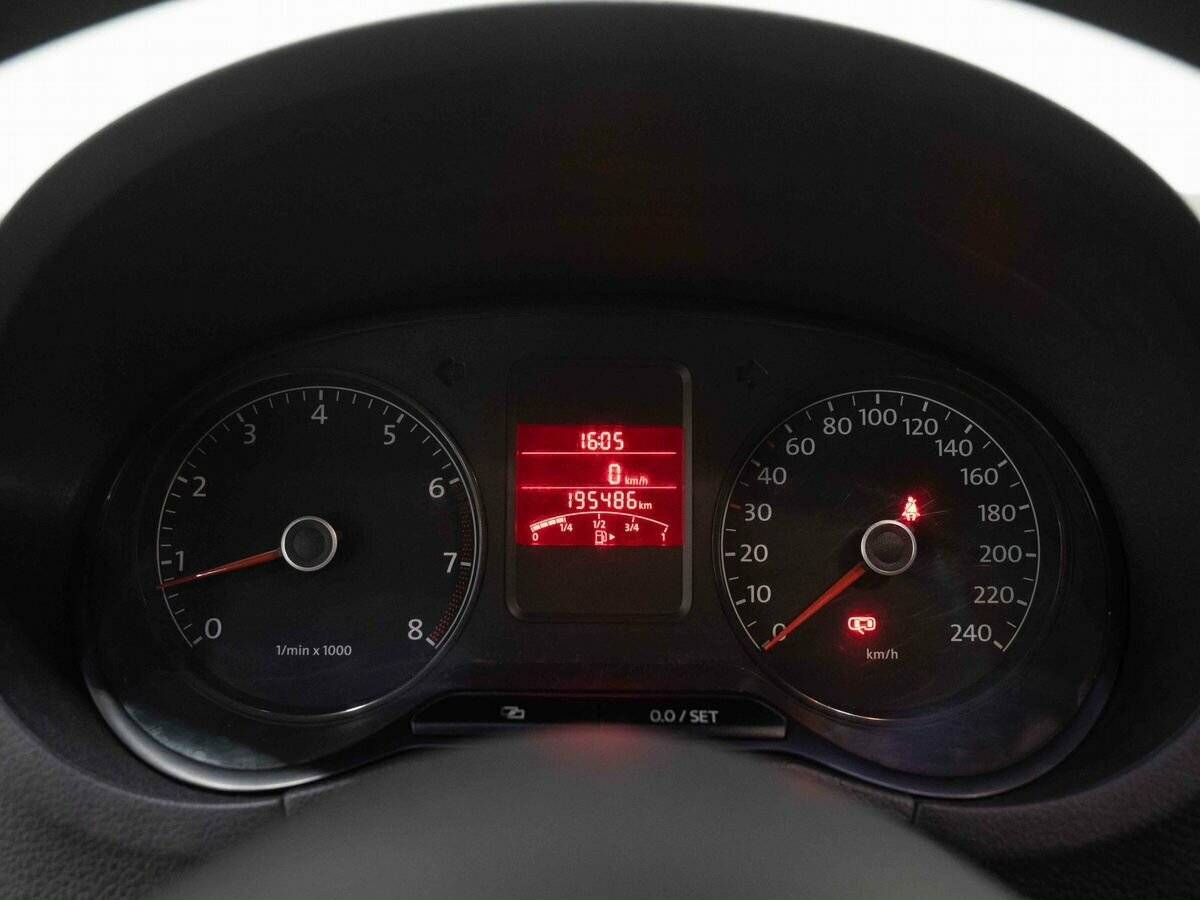 Купить Volkswagen Polo с пробегом. Фото: #13