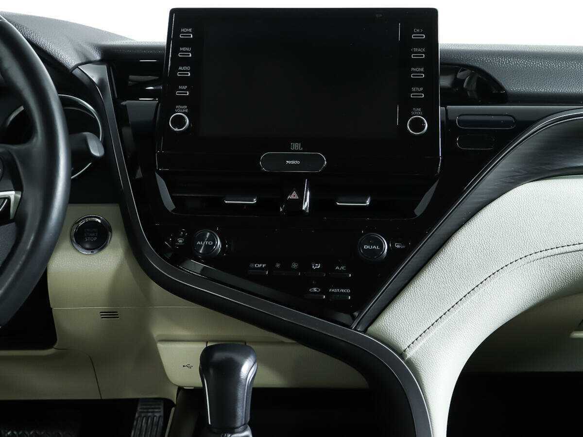 Купить Toyota Camry с пробегом. Фото: #10