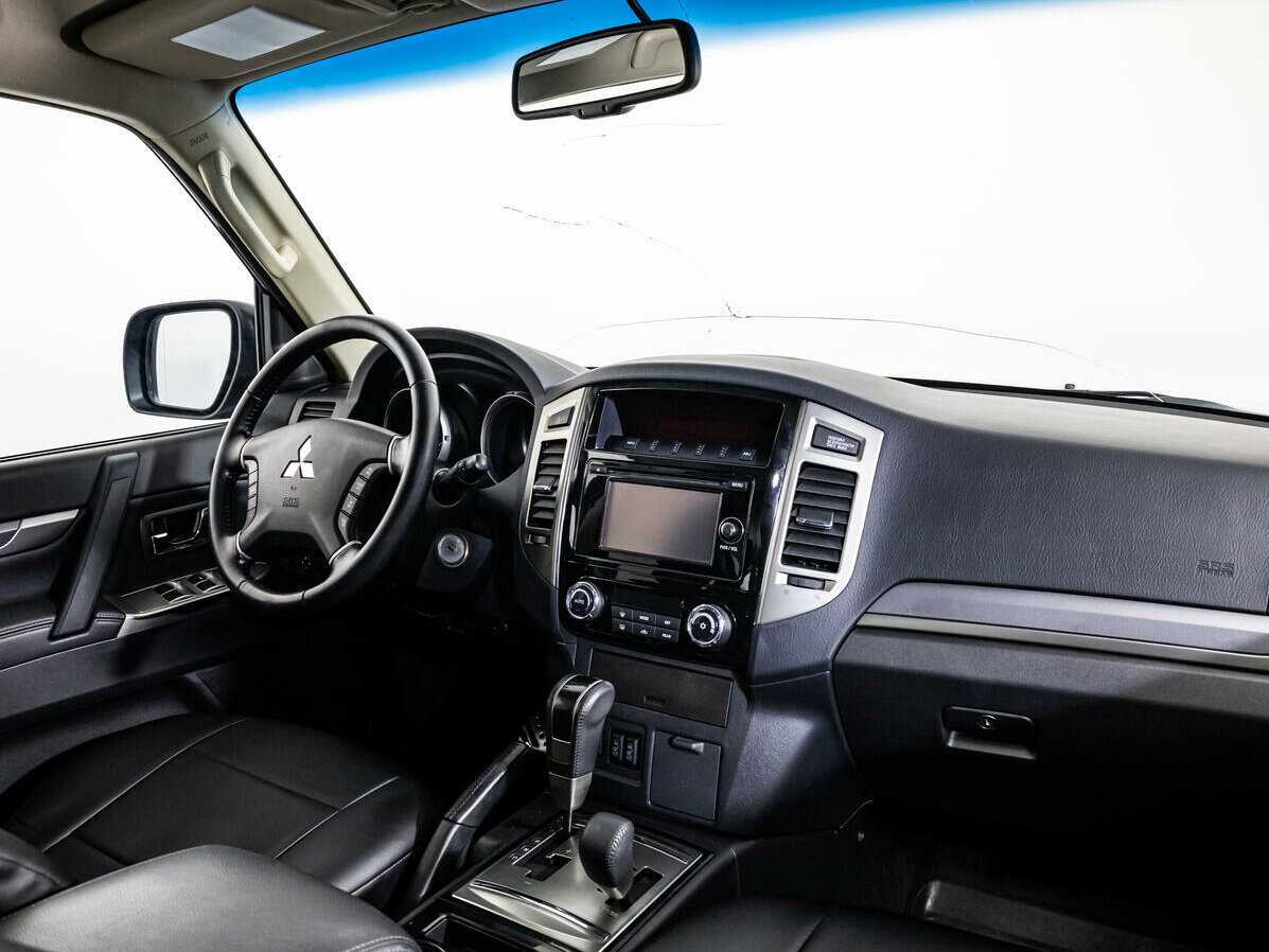 Купить Mitsubishi Pajero с пробегом. Фото: #7