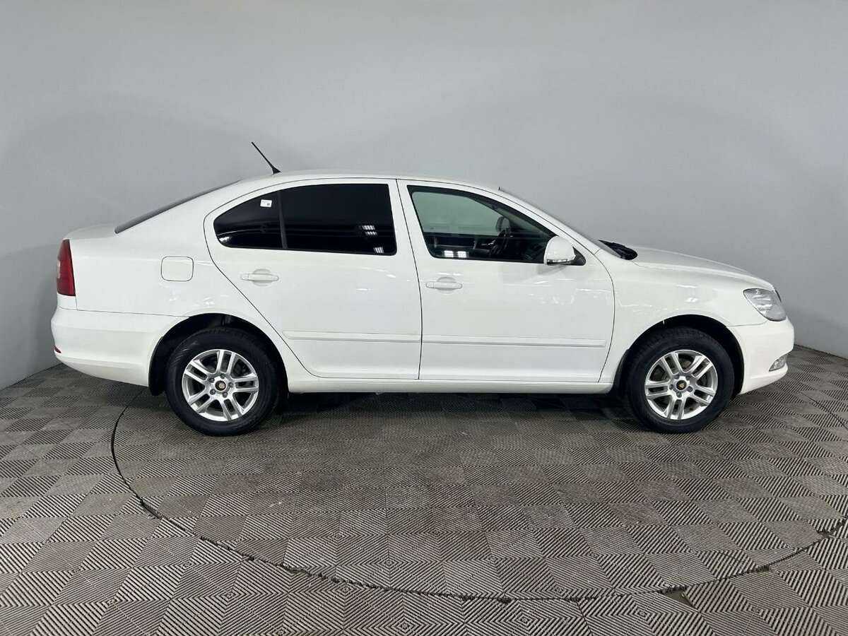 Купить Skoda Octavia с пробегом. Фото: #3