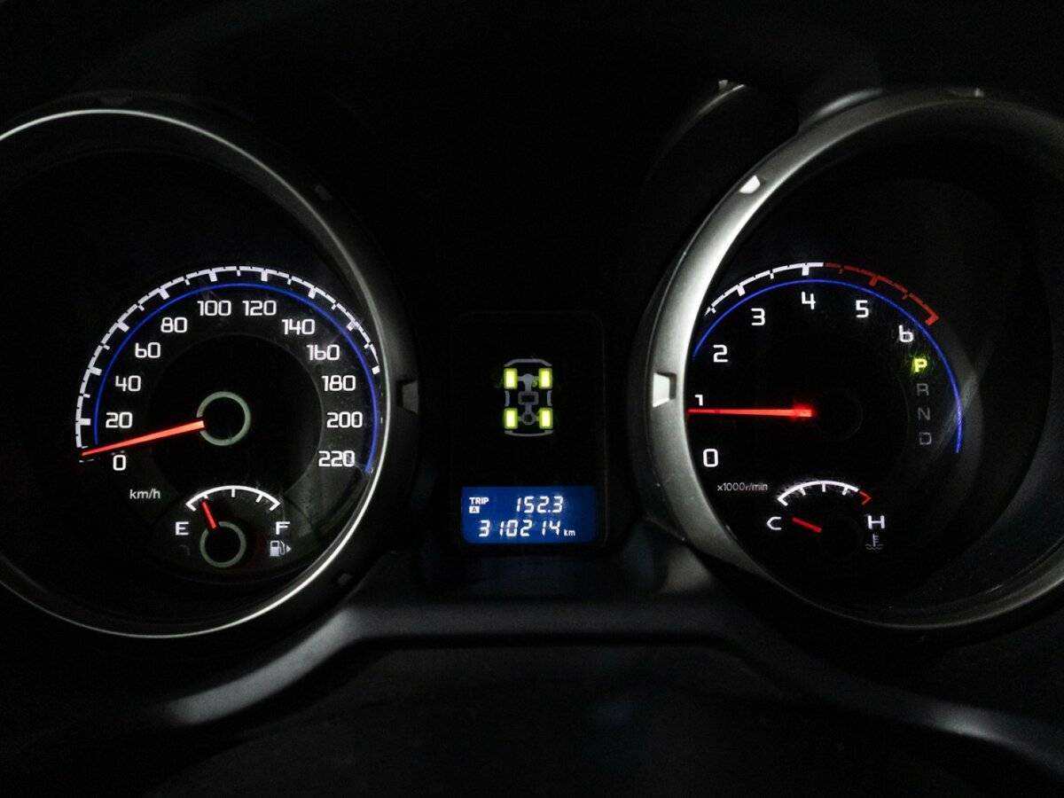 Купить Mitsubishi Pajero с пробегом. Фото: #9