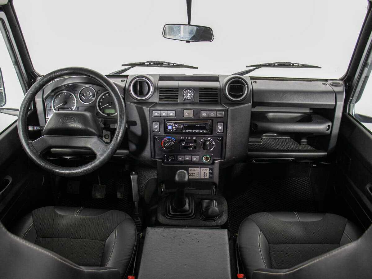 Купить Land Rover Defender с пробегом. Фото: #15