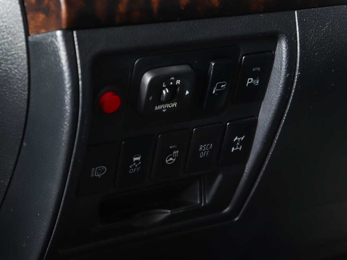 Купить Toyota Land Cruiser с пробегом. Фото: #19