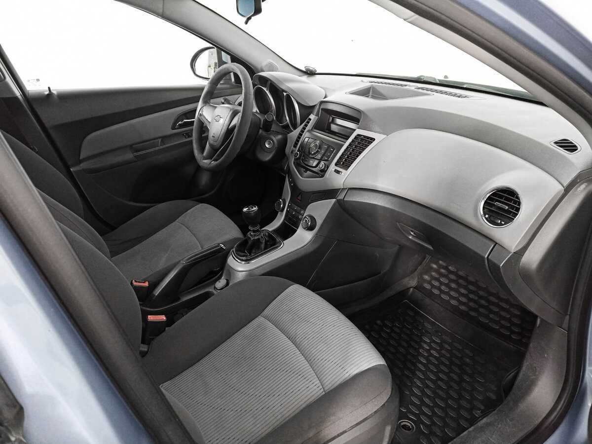 Купить Chevrolet Cruze с пробегом. Фото: #8