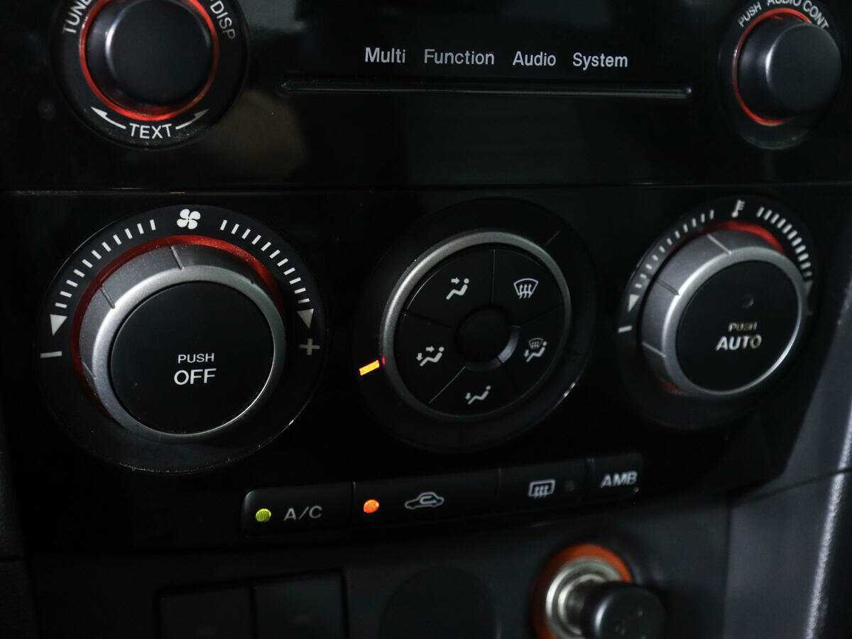 Купить Mazda 3 с пробегом. Фото: #14