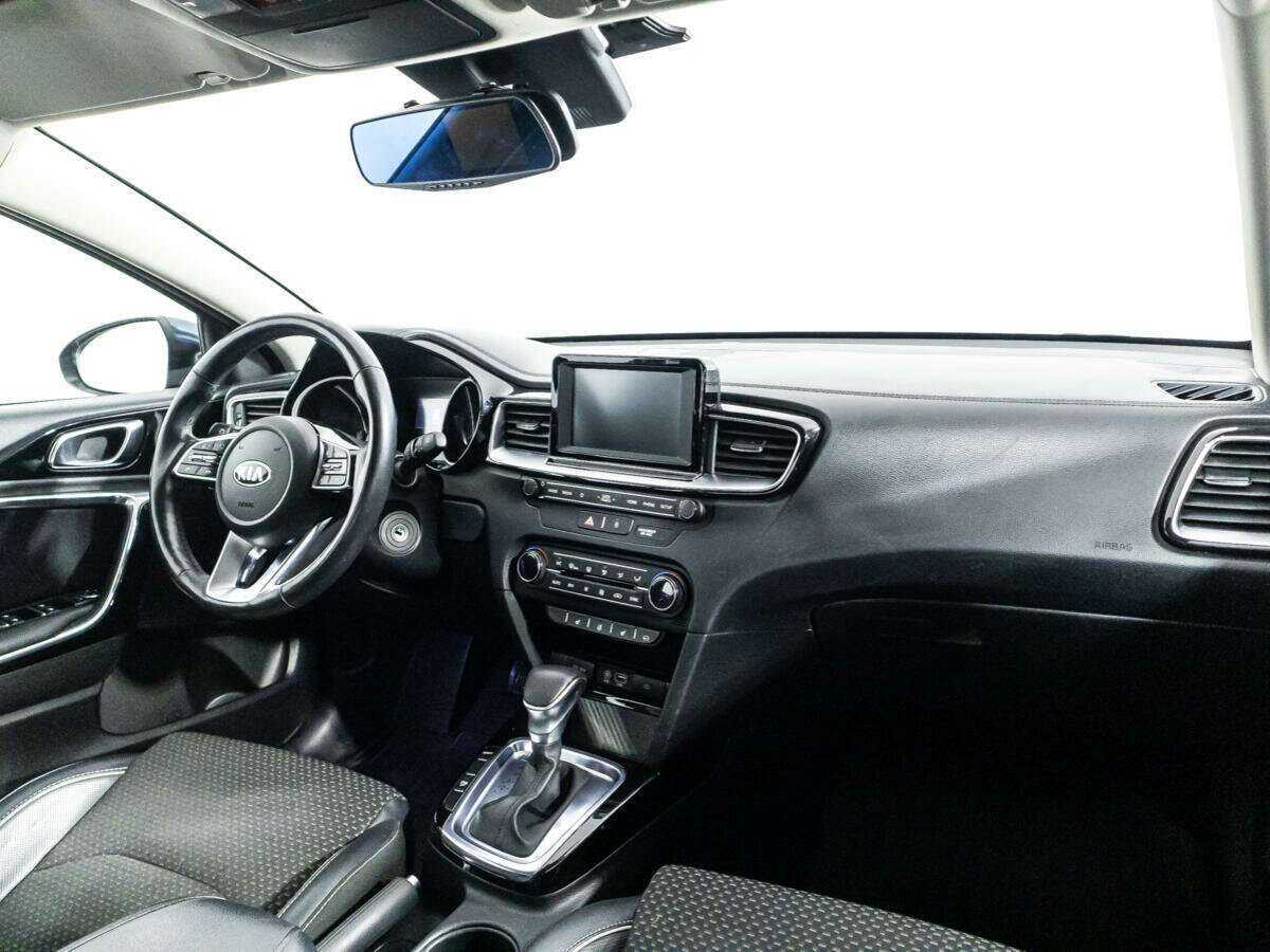 Купить Kia Ceed с пробегом. Фото: #8