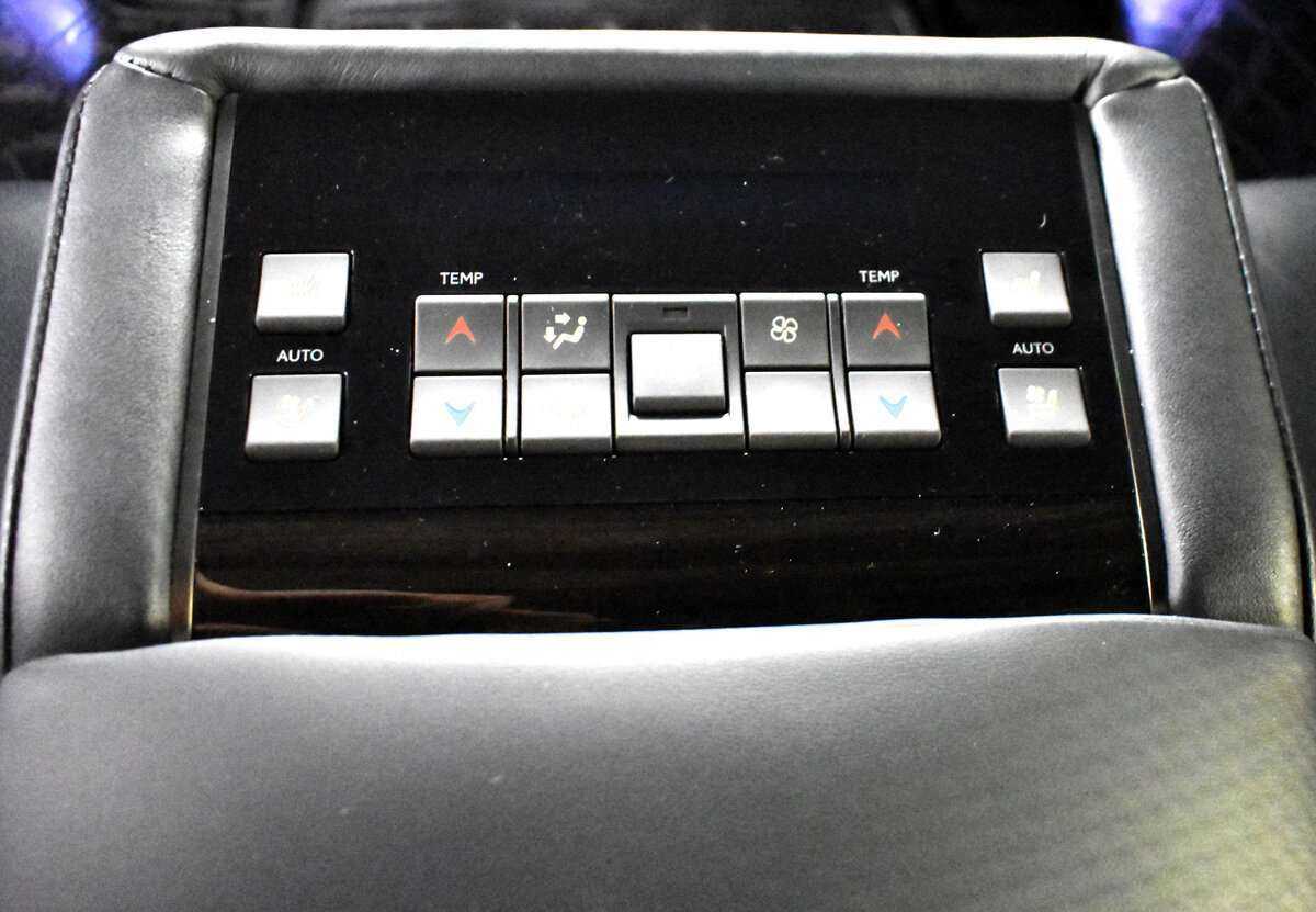 Купить Lexus LX с пробегом. Фото: #17