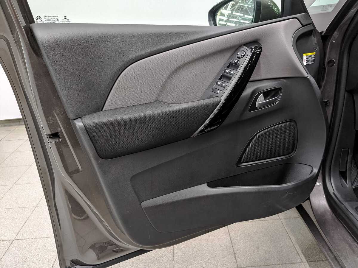 Купить Citroen C4 Picasso с пробегом. Фото: #18