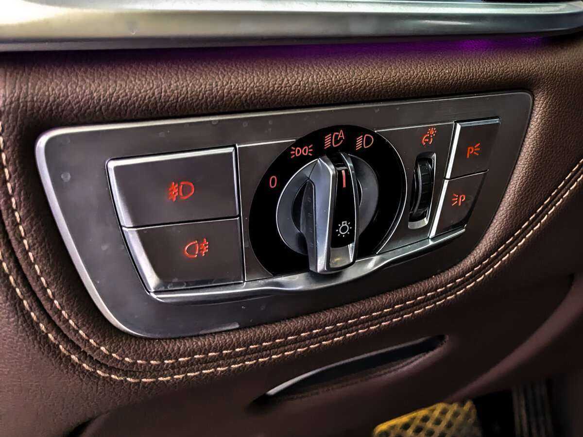 Купить BMW 7 серии с пробегом. Фото: #23