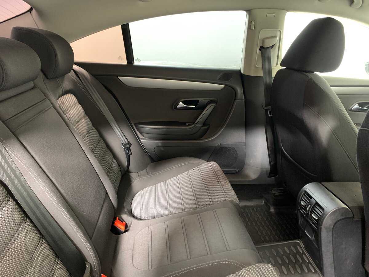 Купить Volkswagen Passat CC с пробегом. Фото: #17