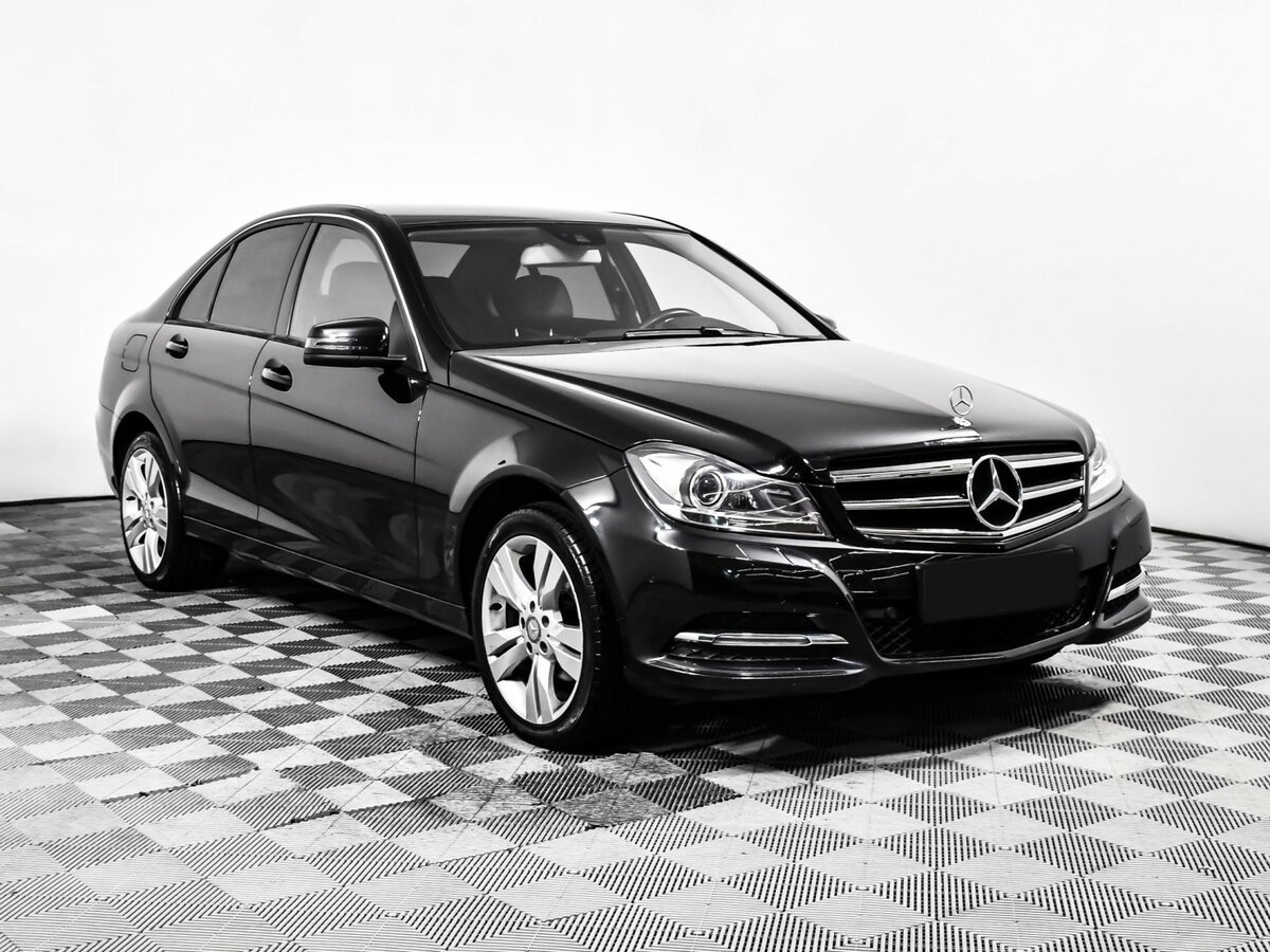 Купить Mercedes-Benz C-Класс с пробегом. Фото: #2