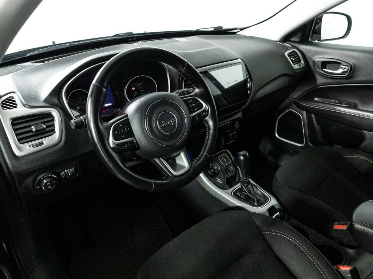 Купить Jeep Compass с пробегом. Фото: #10