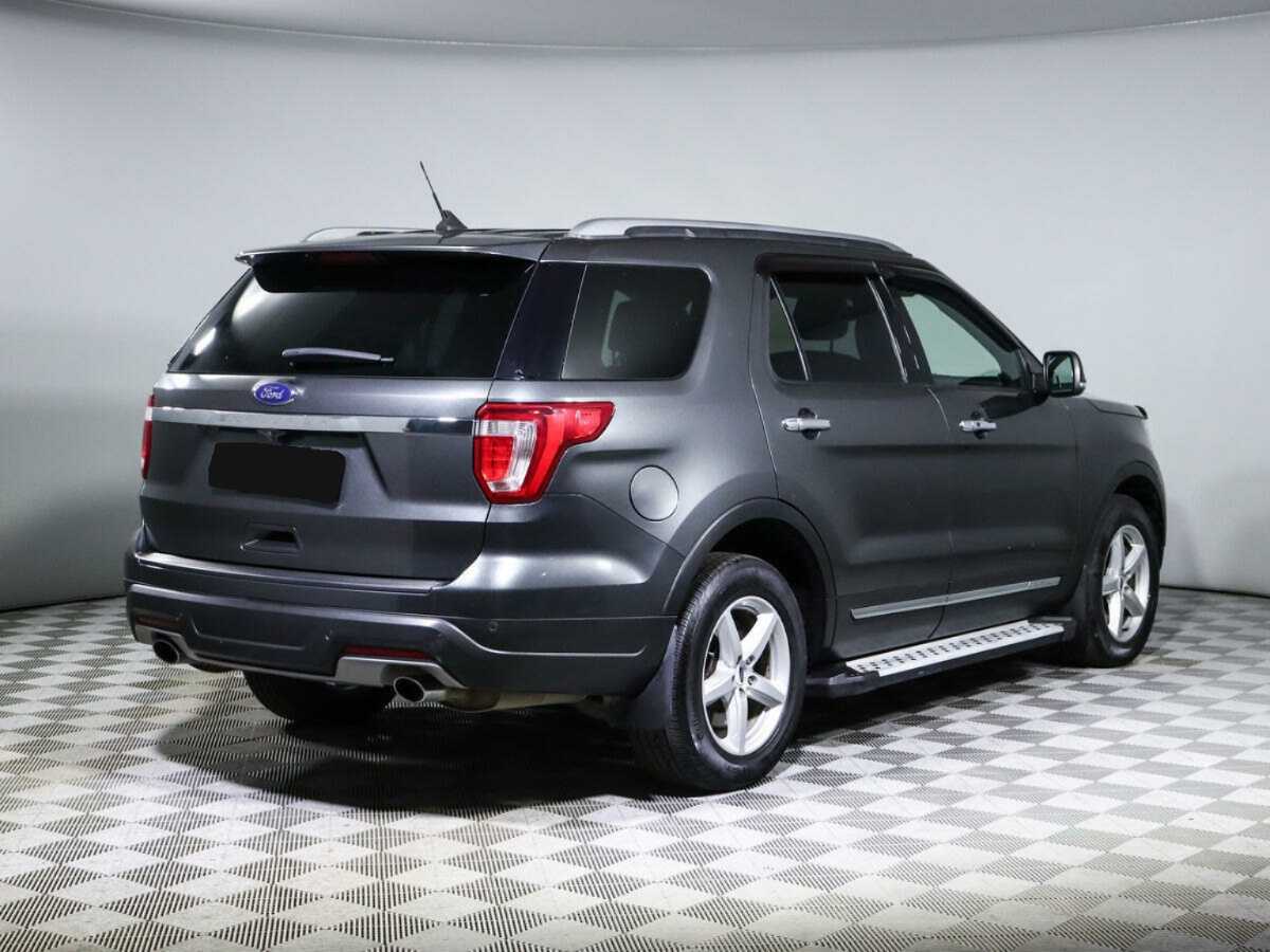 Купить Ford Explorer с пробегом. Фото: #4