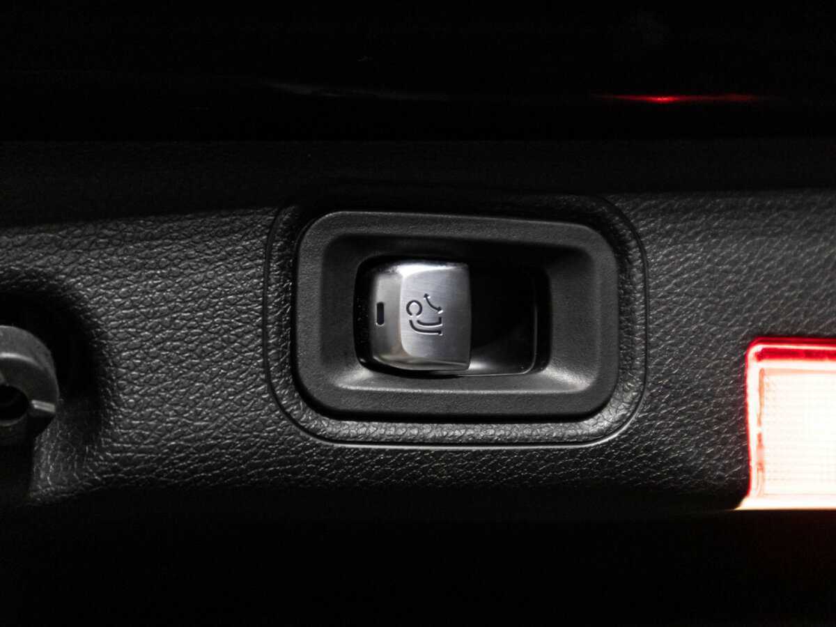 Купить Mercedes-Benz E-Класс с пробегом. Фото: #15