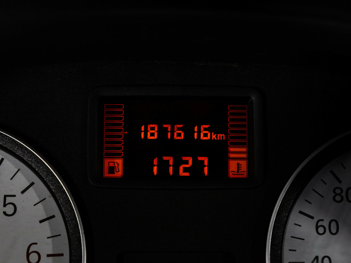 Купить Renault Sandero с пробегом. Фото: #11