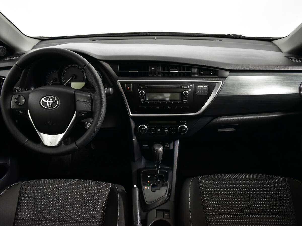 Купить Toyota Auris с пробегом. Фото: #11