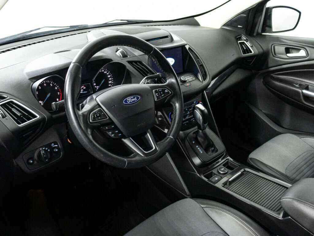 Купить Ford Kuga с пробегом. Фото: #10