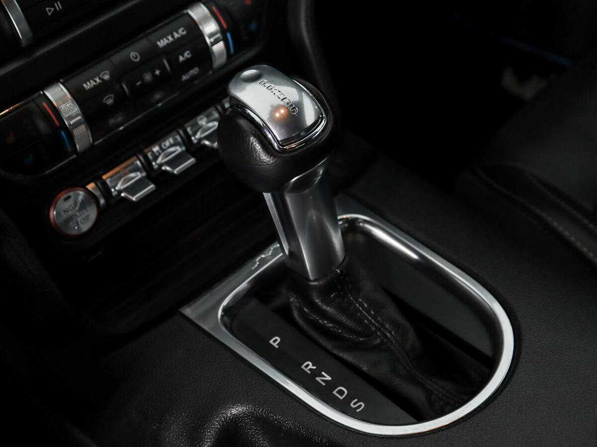 Купить Ford Mustang с пробегом. Фото: #14