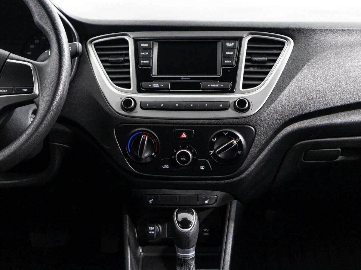 Купить Hyundai Solaris с пробегом. Фото: #13