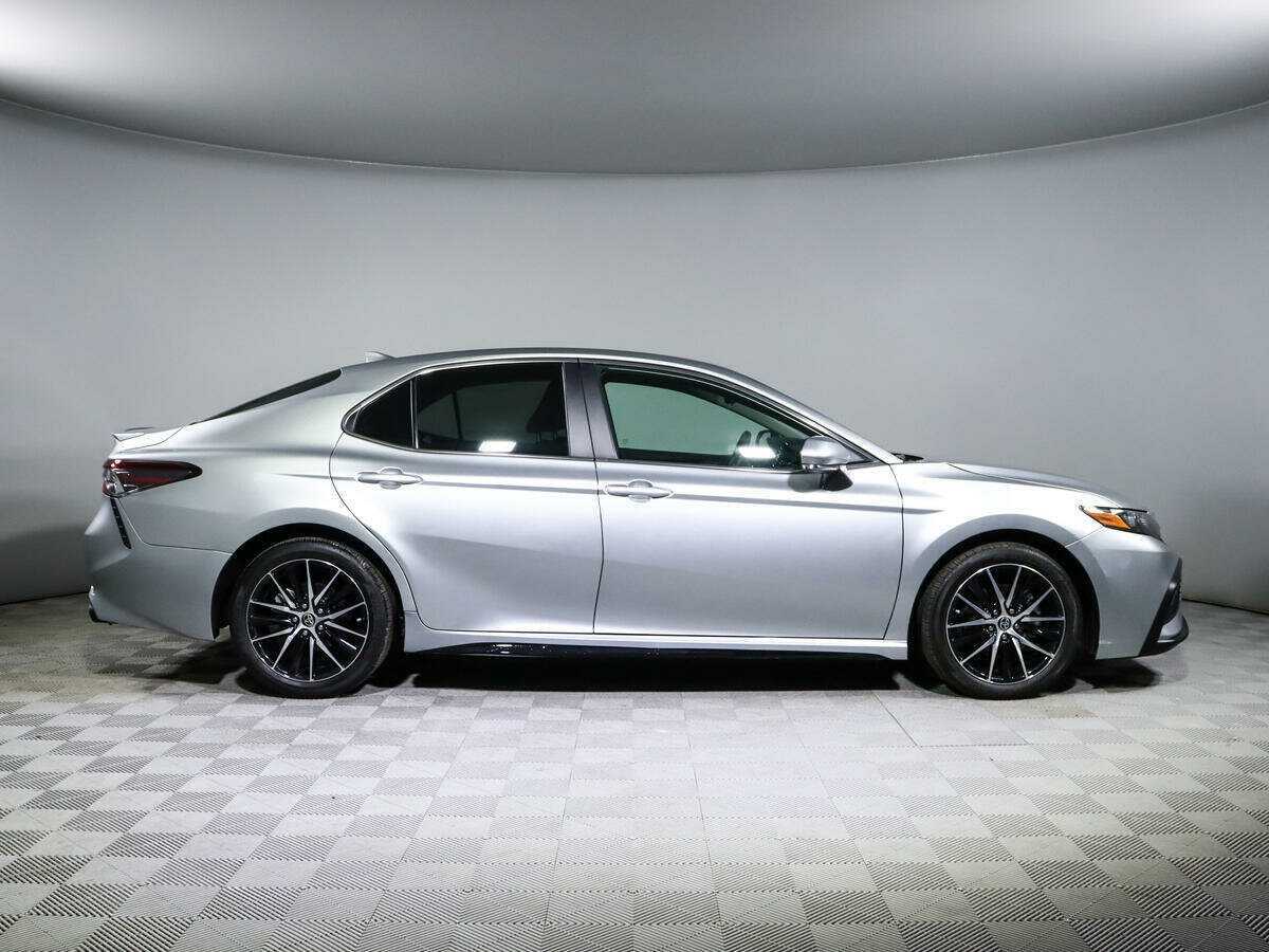 Купить Toyota Camry с пробегом. Фото: #3