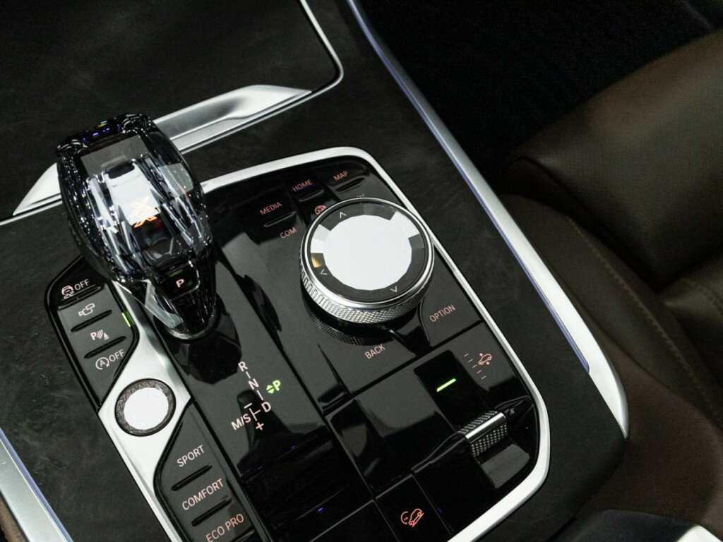 Купить BMW X7 с пробегом. Фото: #25