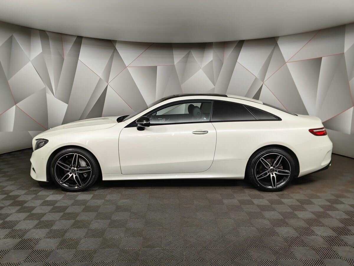 Купить Mercedes-Benz E-Класс с пробегом. Фото: #4