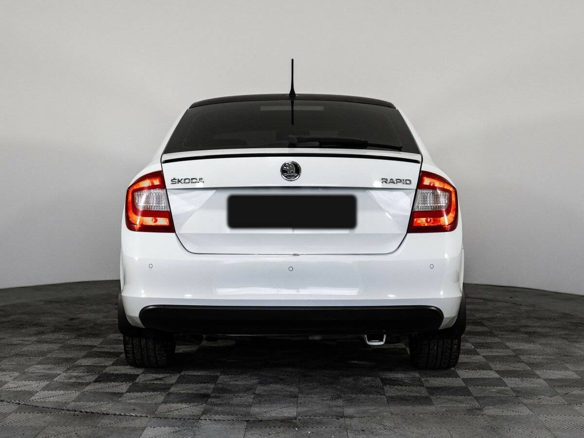 Купить Skoda Rapid с пробегом. Фото: #4