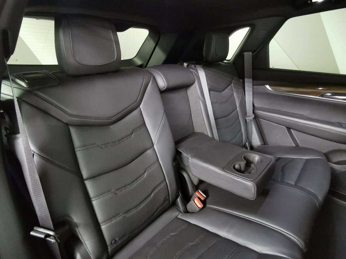 Купить Cadillac XT5 с пробегом. Фото: #12
