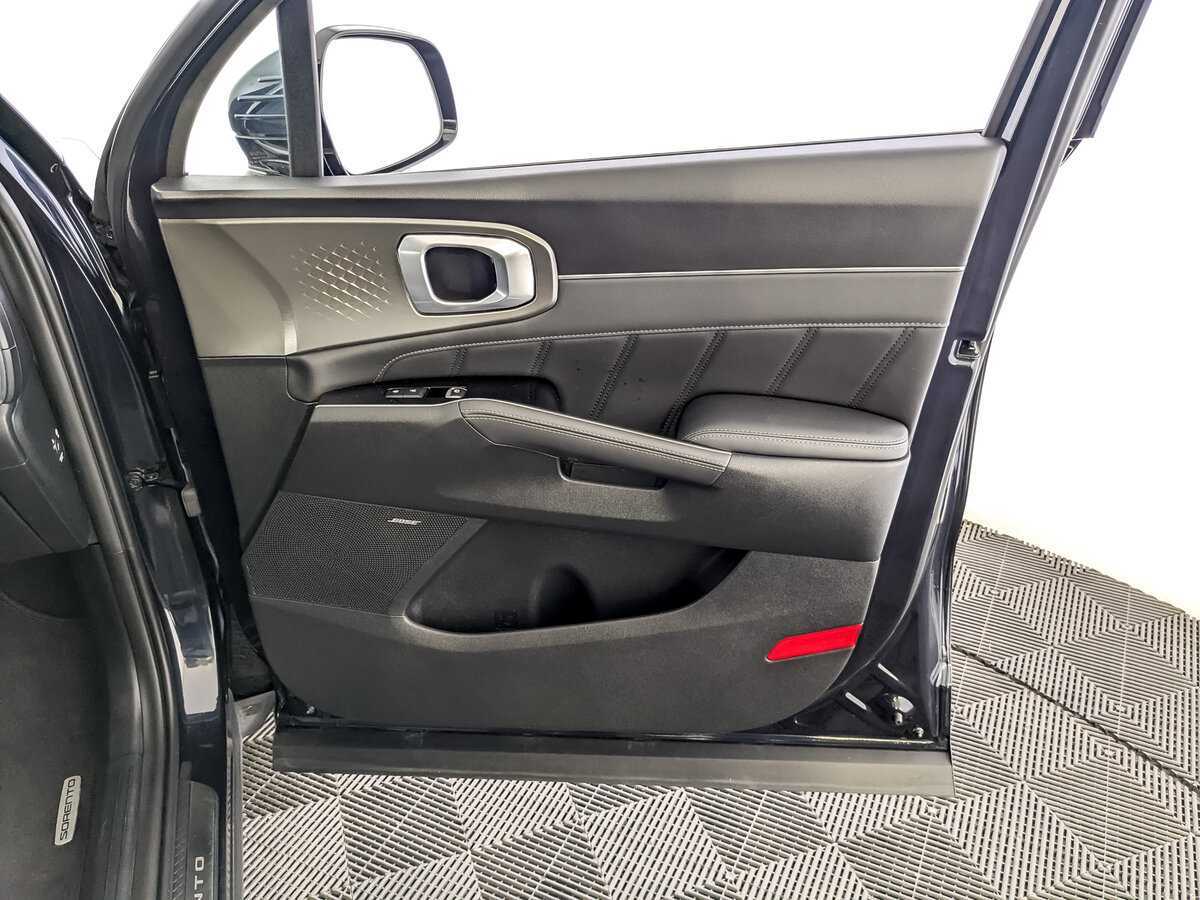 Купить Kia Sorento с пробегом. Фото: #19