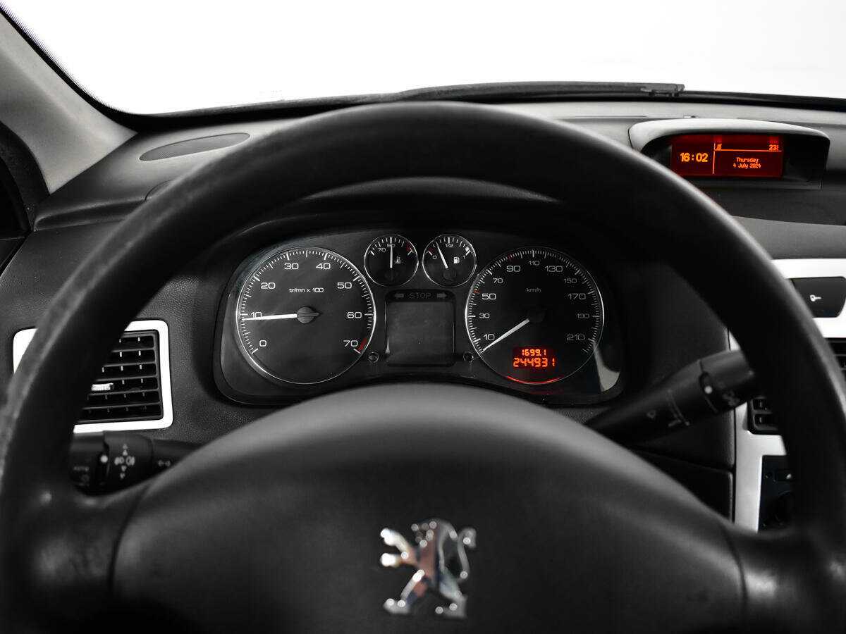 Купить Peugeot 307 с пробегом. Фото: #10