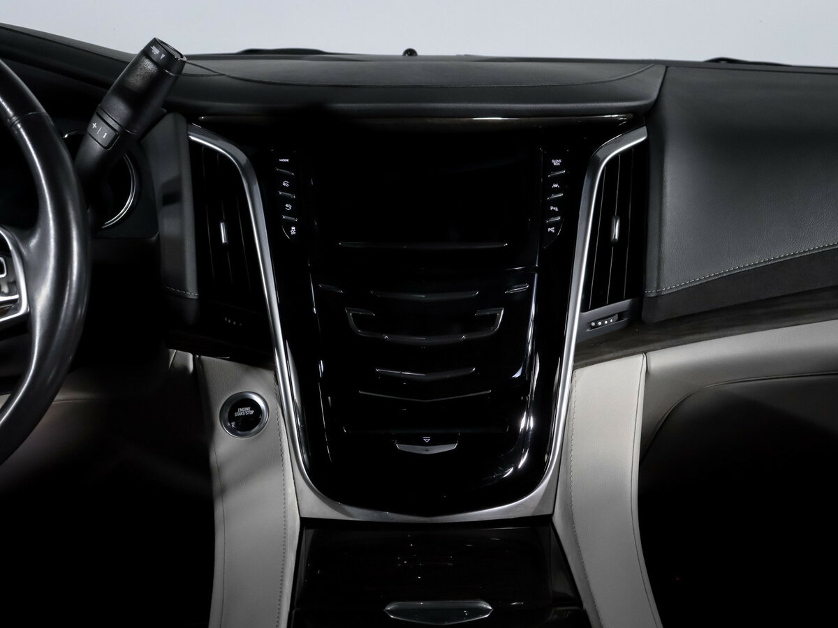 Купить Cadillac Escalade с пробегом. Фото: #12